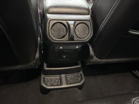 Used 2021 Jeep Wrangler Unlimited Sahara w/ Dual Top Group image 9