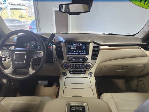 Used 2019 GMC Yukon Denali image 27