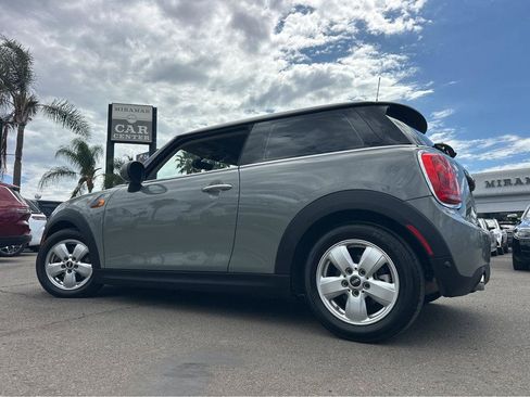 Used 2019 MINI Cooper 2-Door Hardtop FWD image 3