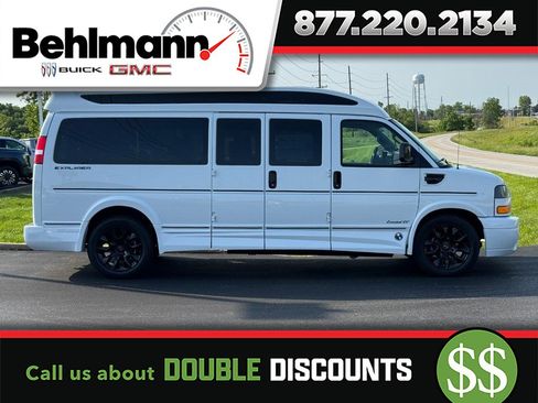 New 2026 GMC Savana 2500 Extended w/ Driver Convenience Package RWD image 1