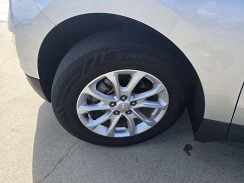 Used 2020 Chevrolet Equinox LS w/ LPO, Floor Liner Package image 9