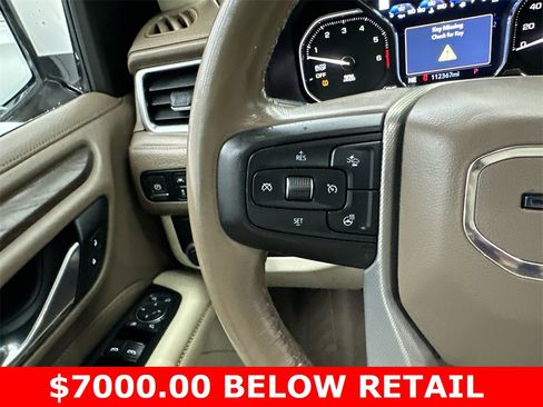 Used 2021 GMC Yukon XL Denali w/ Denali Premium Package image 30