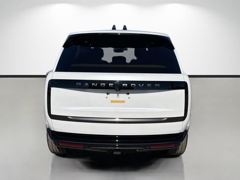 New 2026 Land Rover Range Rover SE image 4