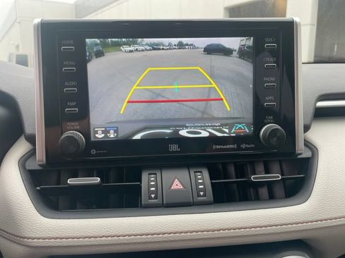 Used 2021 Toyota RAV4 XLE Premium AWD/4WD image 21