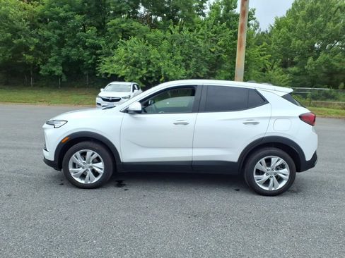 Used 2025 Buick Encore GX Preferred AWD/4WD image 6