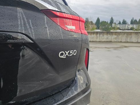 New 2025 INFINITI QX50 Pure image 16