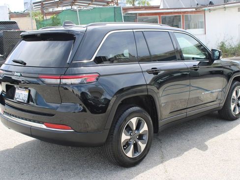 Used 2022 Jeep Grand Cherokee Limited 4xe w/ Luxury Tech Group II image 4