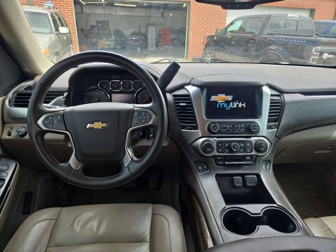 Used 2016 Chevrolet Suburban LT AWD/4WD image 10
