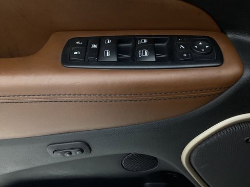 Used 2017 Jeep Grand Cherokee Summit image 37