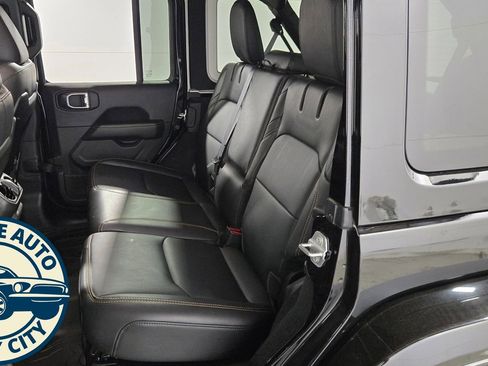 Used 2024 Jeep Wrangler Unlimited Sahara w/ Technology Group image 29