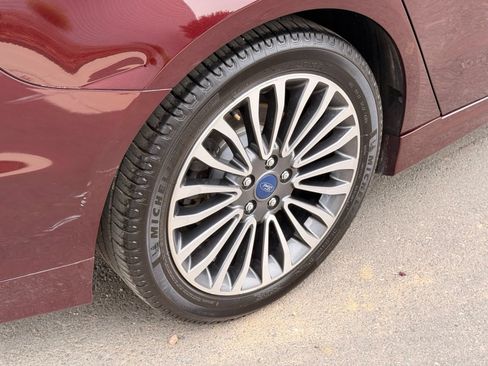 Used 2018 Ford Fusion Titanium FWD image 12