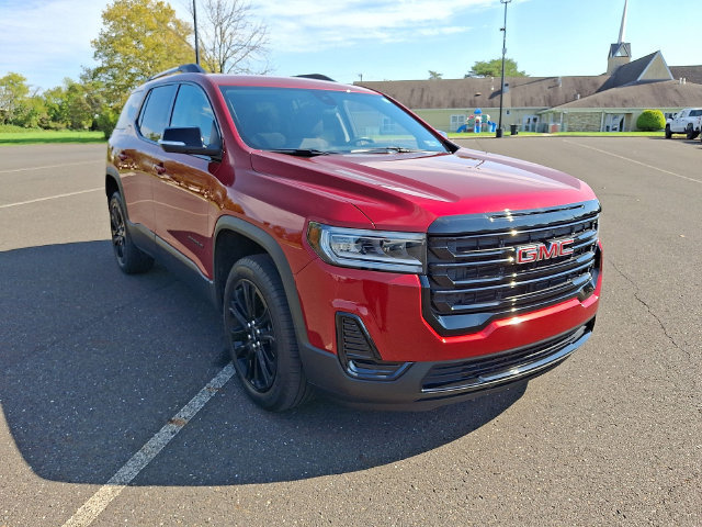 Used 2023 GMC Acadia SLE w/ Driver Convenience Package FWD image 2