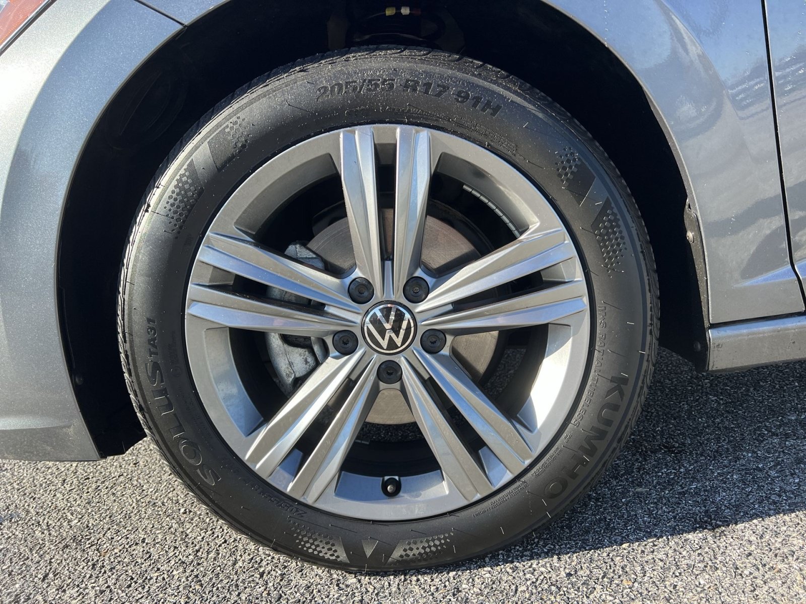 Used 2024 Volkswagen Jetta SE FWD image 12