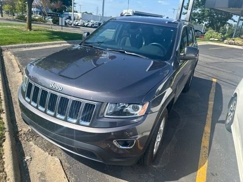 Used 2016 Jeep Grand Cherokee Laredo w/ Quick Order Package 23E AWD/4WD image 2