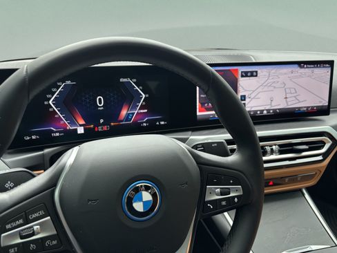 Used 2024 BMW i4 eDrive35 w/ Convenience Package RWD image 16