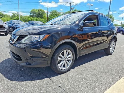 Used 2019 Nissan Rogue Sport SV AWD/4WD image 3