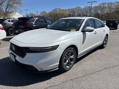 Used 2024 Honda Accord EX image 6