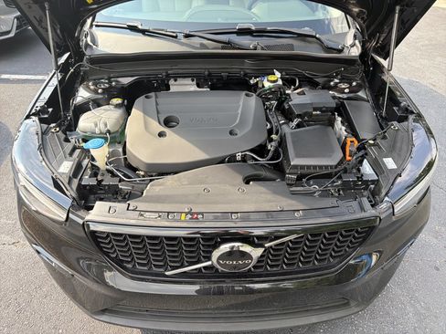 Certified 2023 Volvo XC40 B5 Plus w/ Protection Package Premier AWD/4WD image 36