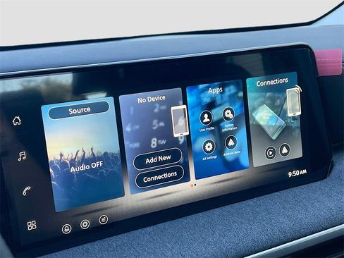 New 2026 Nissan Kicks SV image 14