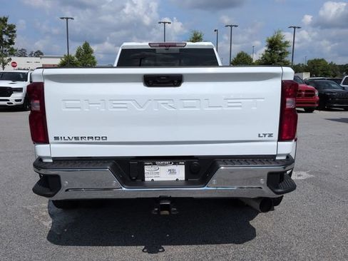 Used 2025 Chevrolet Silverado 3500 LTZ w/ LTZ Convenience Package AWD/4WD image 6