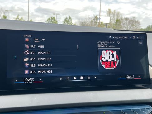 Used 2025 BMW X3 xDrive30i w/ Convenience Package image 5