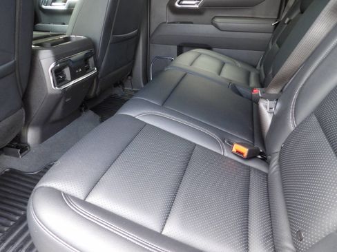 Used 2025 GMC Sierra 1500 Elevation image 23