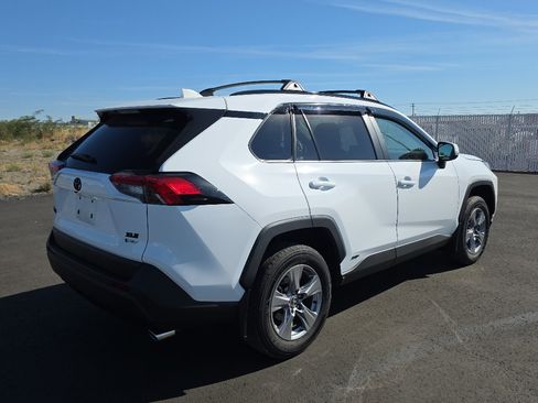 Certified 2025 Toyota RAV4 XLE w/ Convenience Package AWD/4WD image 8