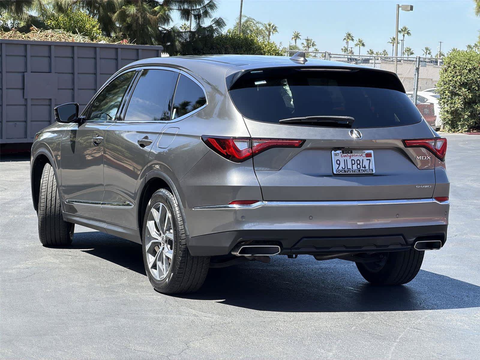 Certified 2024 Acura MDX w/ Technology Package AWD/4WD image 5