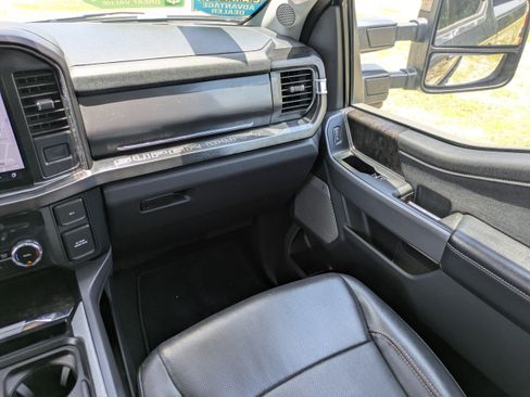 Used 2023 Ford F250 Lariat w/ Black Appearance Package AWD/4WD image 17