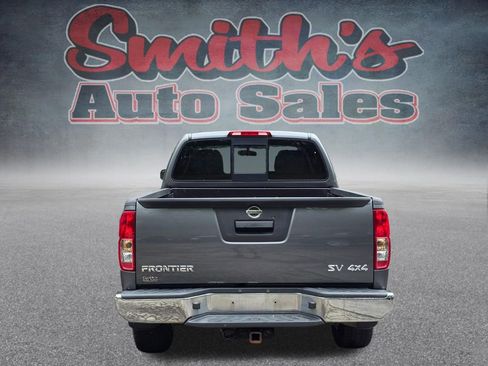 Used 2018 Nissan Frontier SV AWD/4WD image 5