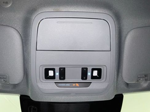 Used 2023 Ford Explorer XLT RWD image 22
