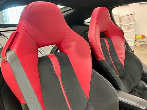 Used 2017 McLaren 570S image 18