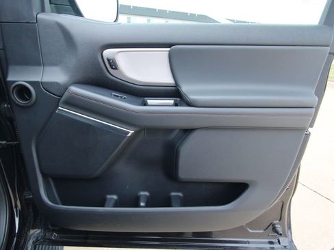 Used 2025 Ford Expedition Active image 43