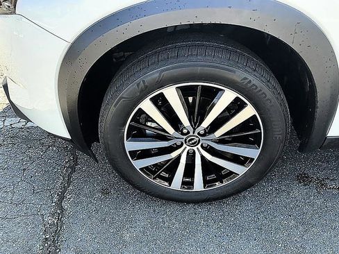 Certified 2024 Nissan Pathfinder Platinum w/ Cargo Package image 7