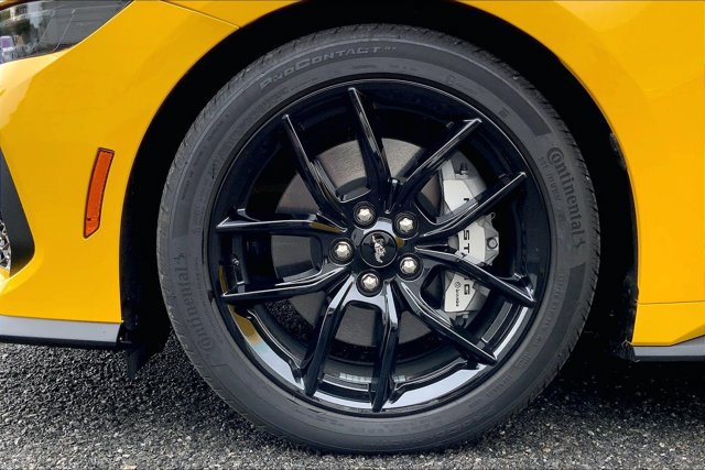Used 2024 Ford Mustang GT RWD image 8