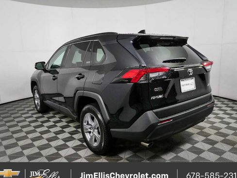 Used 2025 Toyota RAV4 XLE FWD image 26