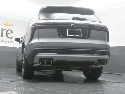 New 2026 Chevrolet Traverse LT w/ Sun and Wheel Package FWD image 33
