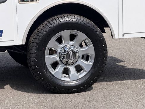 Used 2022 Ford F350 Lariat w/ Lariat Value Package AWD/4WD image 27