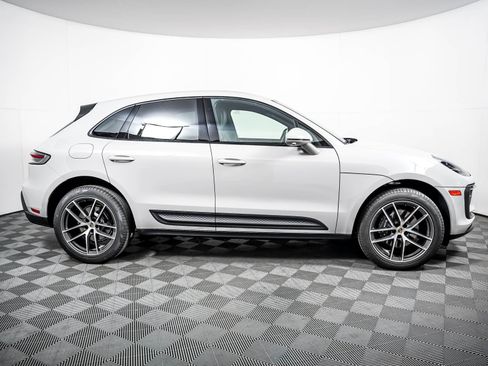 Certified 2026 Porsche Macan AWD/4WD image 9