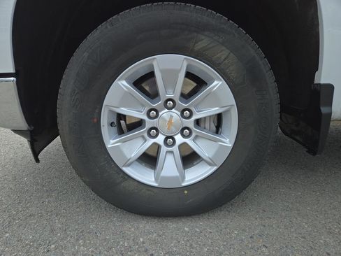 Used 2025 Chevrolet Silverado 1500 LT AWD/4WD image 10