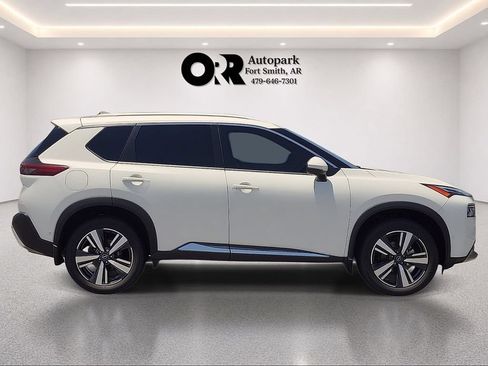 Used 2023 Nissan Rogue Platinum w/ Platinum Premium Package FWD image 5