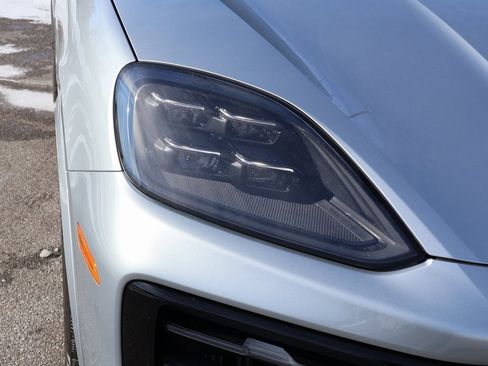 Used 2026 Porsche Cayenne S image 14