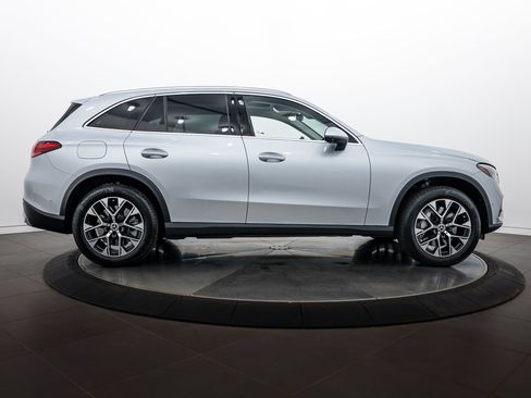 Used 2026 Mercedes-Benz GLC 350e 4MATIC image 3
