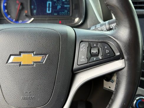 Used 2016 Chevrolet Trax LT w/ LT Convenience Package image 16