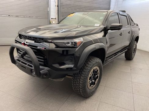 Used 2023 Chevrolet Colorado ZR2 w/ Desert Boss Special Edition AWD/4WD image 3