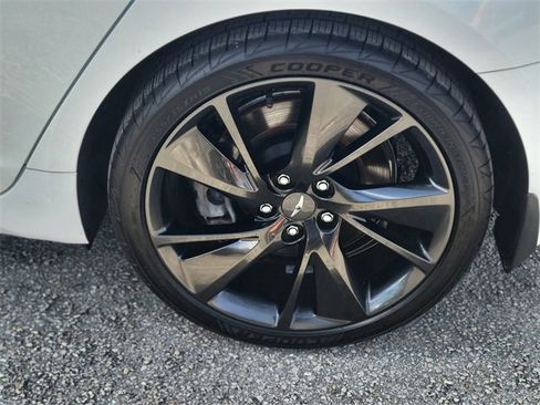 Used 2023 Genesis G70 3.3T w/ Sport Advanced Package image 7