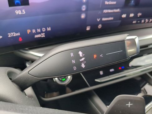 Used 2024 Buick Envision Preferred image 25