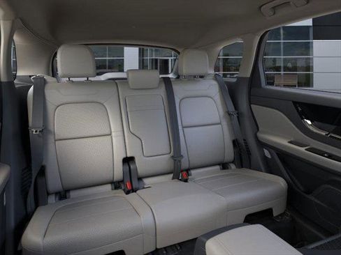 New 2025 Lincoln Corsair AWD w/ Equipment Group 101A image 11