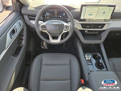 New 2026 Ford Explorer Active w/ Active Comfort Package image 9
