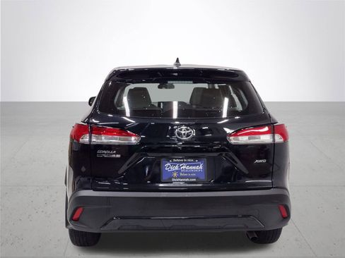 Used 2024 Toyota Corolla Cross L image 12